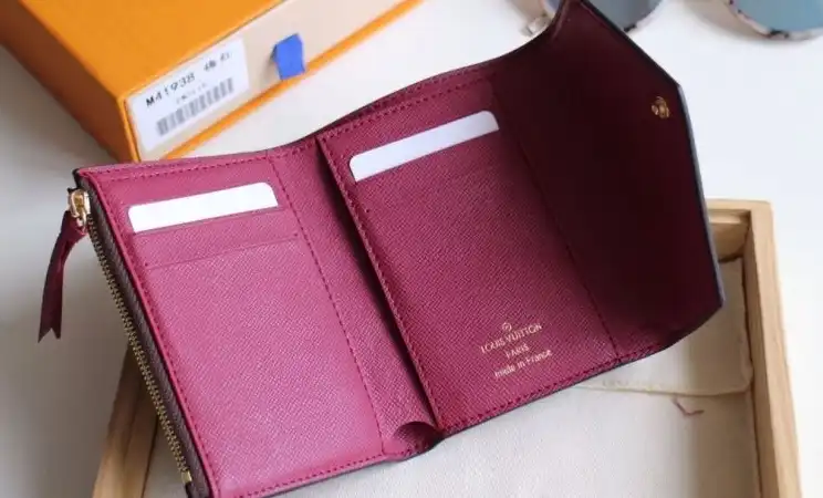 LV Wallets 4192D-0097