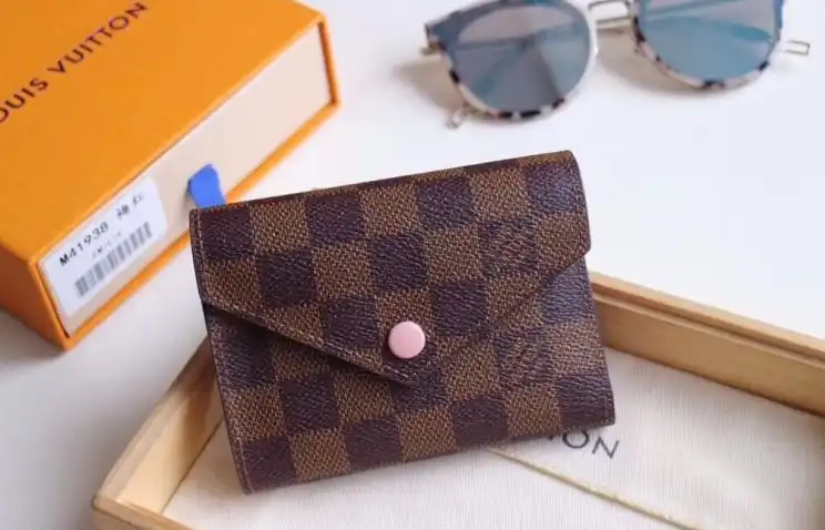 LV Wallets 4192D-0098