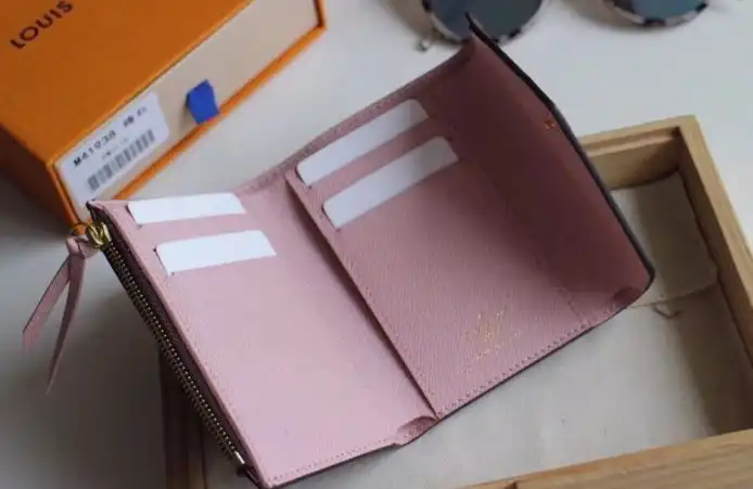 LV Wallets 4192D-0098