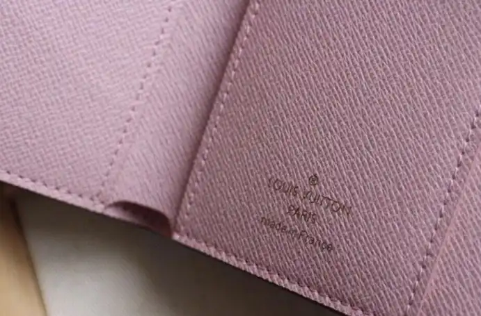 LV Wallets 4192D-0098