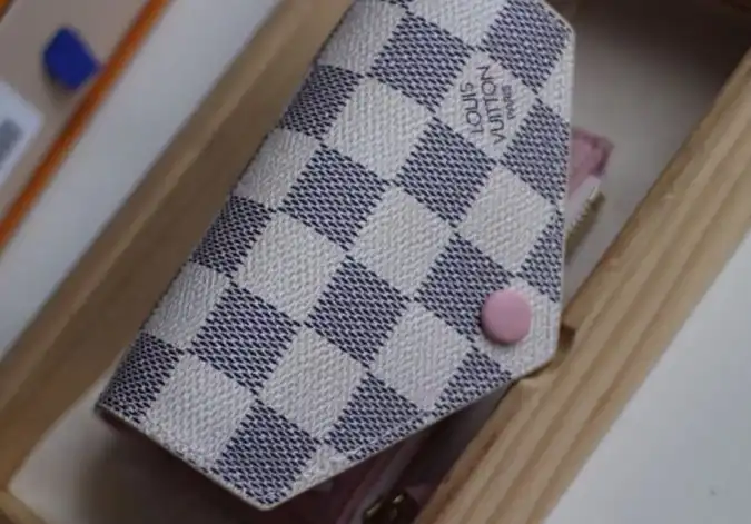 LV Wallets 4192D-0099