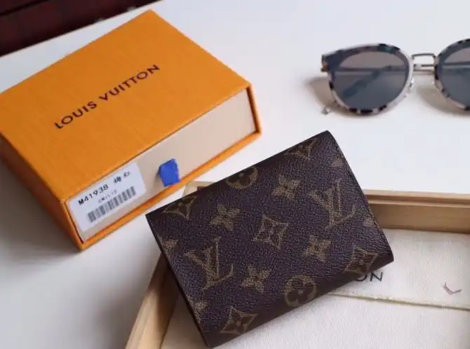 LV Wallets 4192D-0100