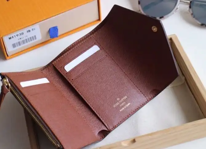 LV Wallets 4192D-0100