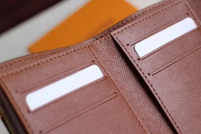 LV Wallets 4192D-0100
