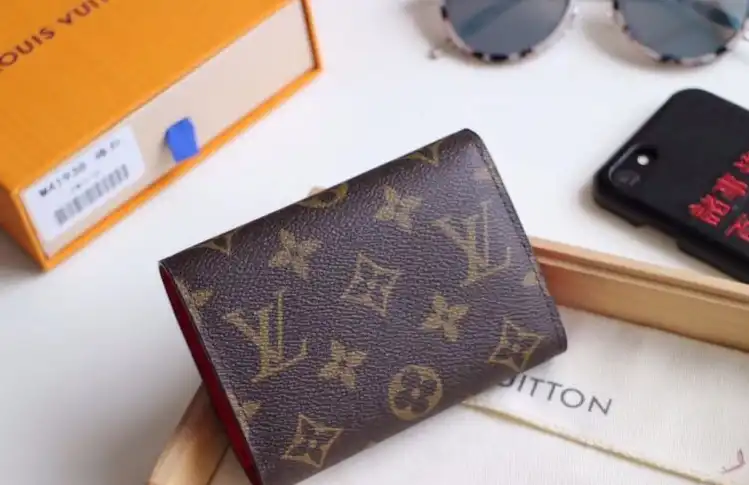 LV Wallets 4192D-0101