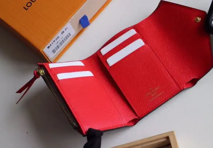LV Wallets 4192D-0101
