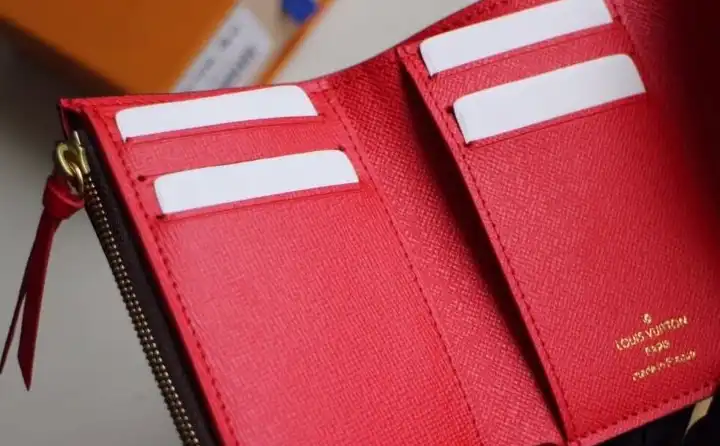 LV Wallets 4192D-0101