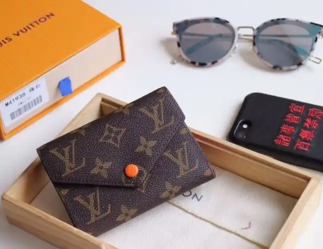 LV Wallets 4192D-0103
