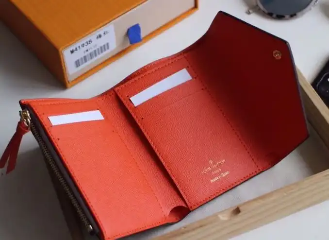 LV Wallets 4192D-0103