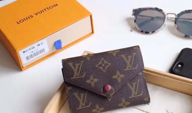 LV Wallets 4192D-0105