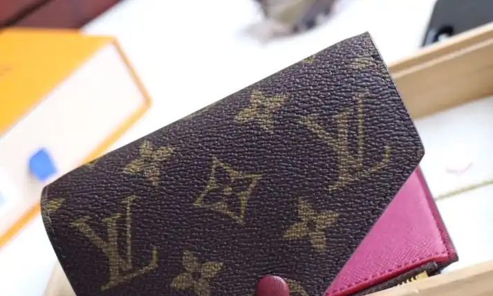 LV Wallets 4192D-0105