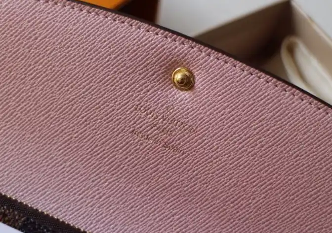 LV Wallets 4192D-0106