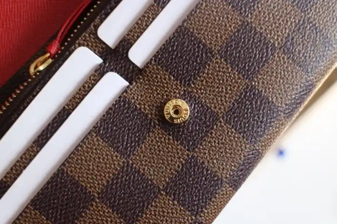 LV Wallets 4192D-0108