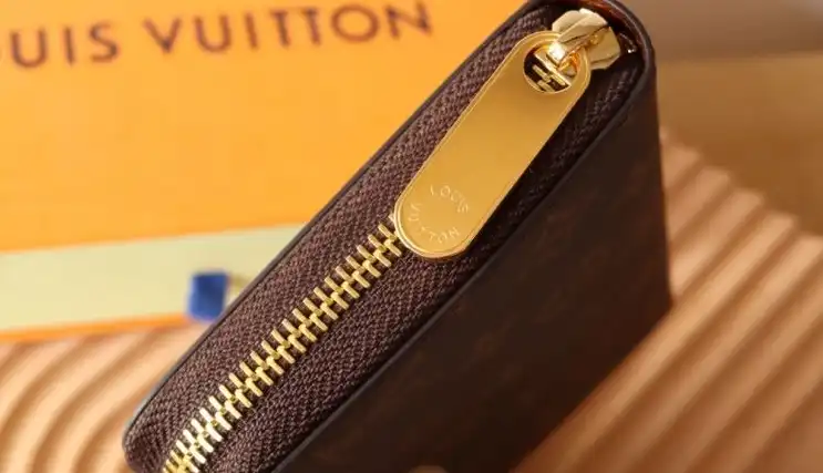 LV Wallets 4192D-0112