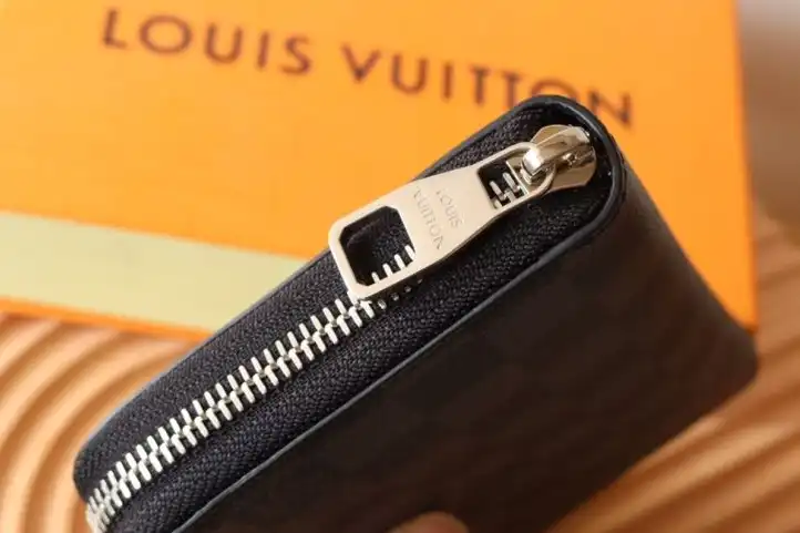 LV Wallets 4192D-0113