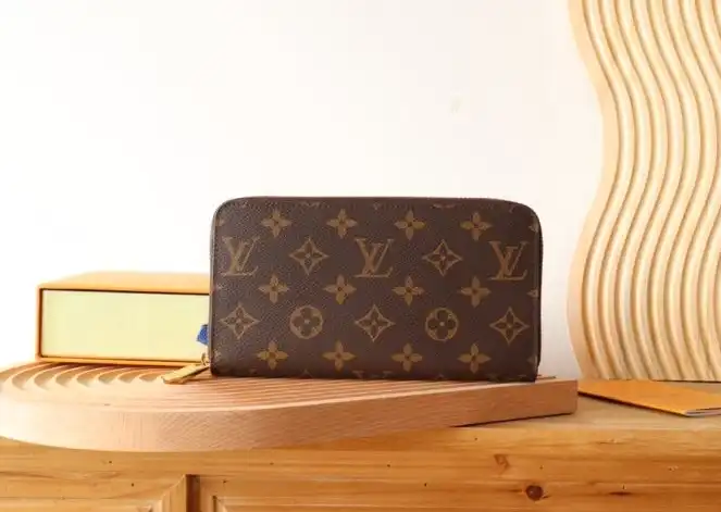 LV Wallets 4192D-0115