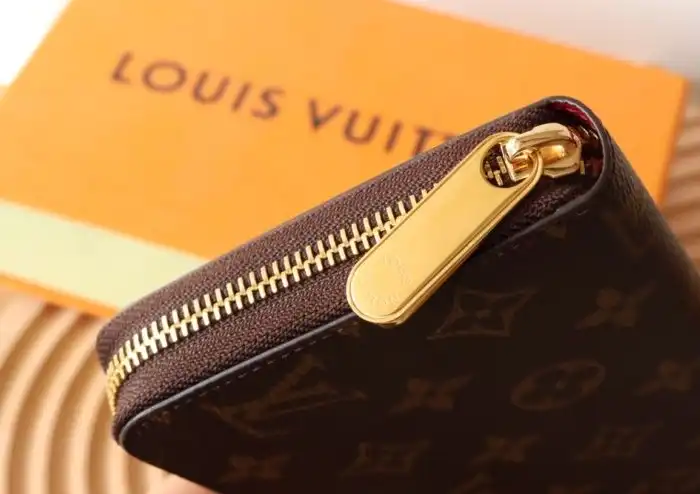 LV Wallets 4192D-0115