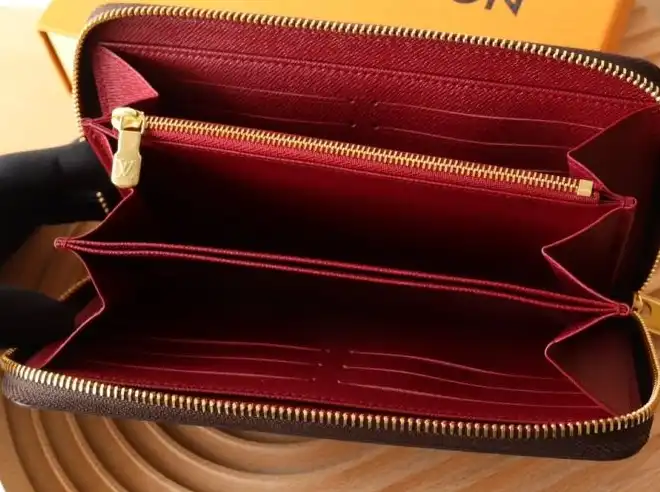 LV Wallets 4192D-0115
