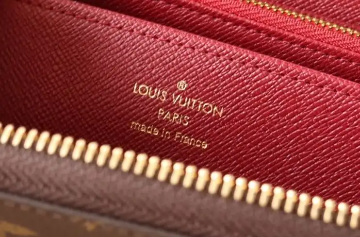 LV Wallets 4192D-0115