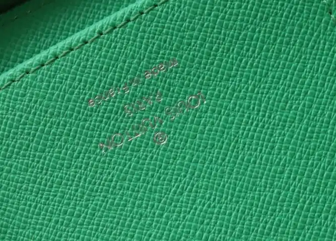 LV Wallets 4192D-0116