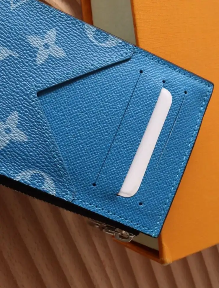 LV Wallets 4192D-0117