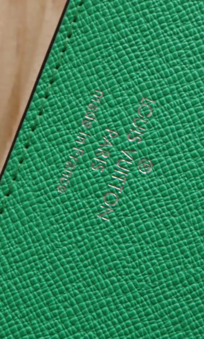 LV Wallets 4192D-0118