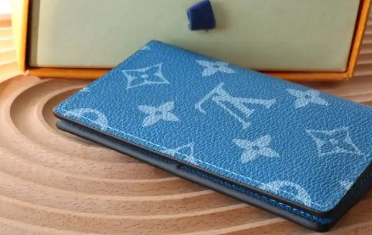 LV Wallets 4192D-0119