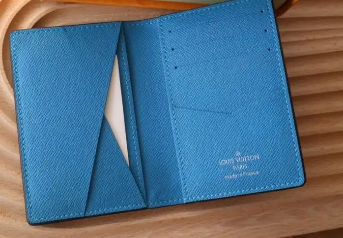 LV Wallets 4192D-0119