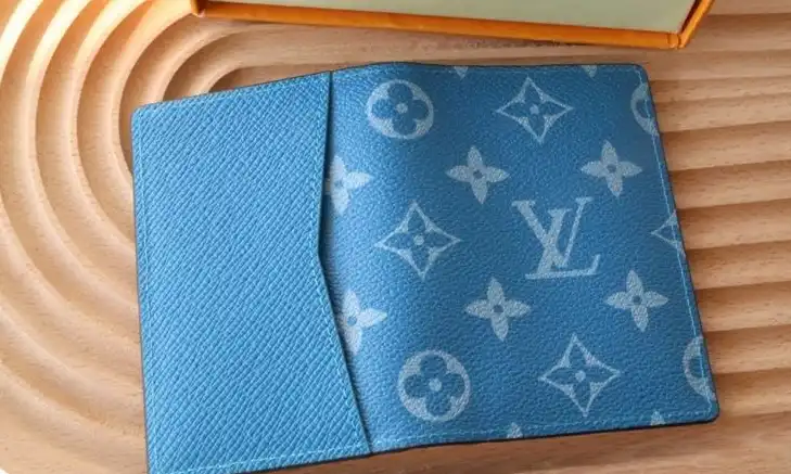 LV Wallets 4192D-0119