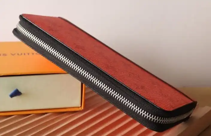 LV Wallets 4192D-0120
