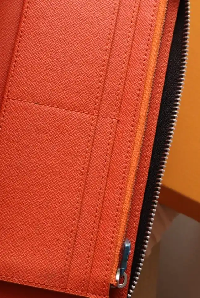LV Wallets 4192D-0120