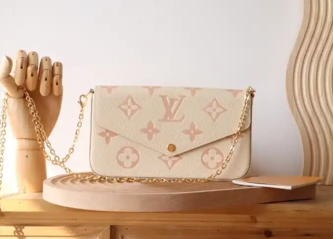 LV Wallets 4192D-0122