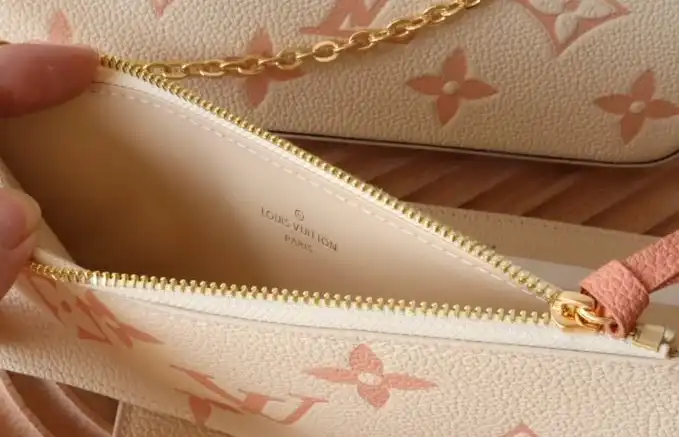 LV Wallets 4192D-0122