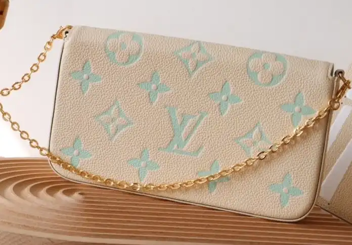 LV Wallets 4192D-0123