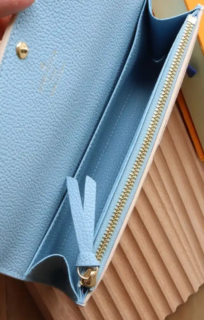 LV Wallets 4192D-0129