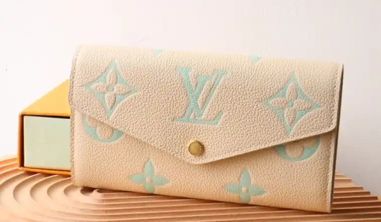 LV Wallets 4192D-0134