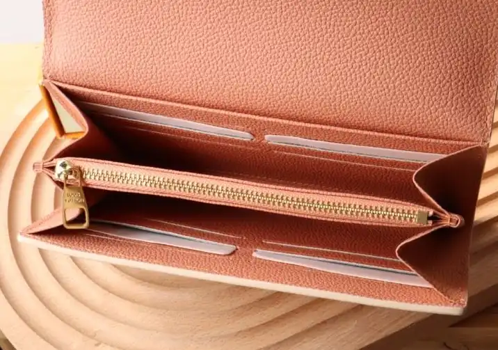 LV Wallets 4192D-0135