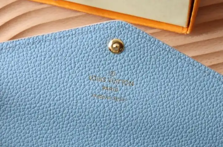 LV Wallets 4192D-0136