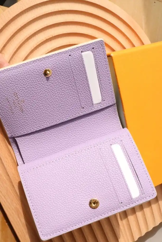 LV Wallets 4192D-0137