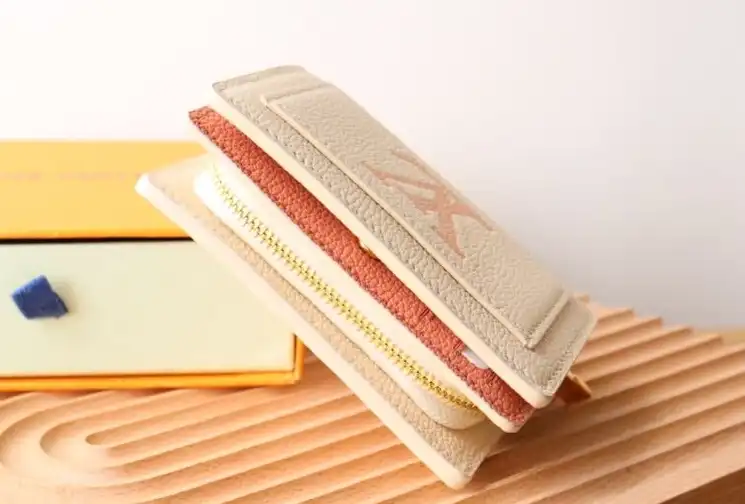 LV Wallets 4192D-0138