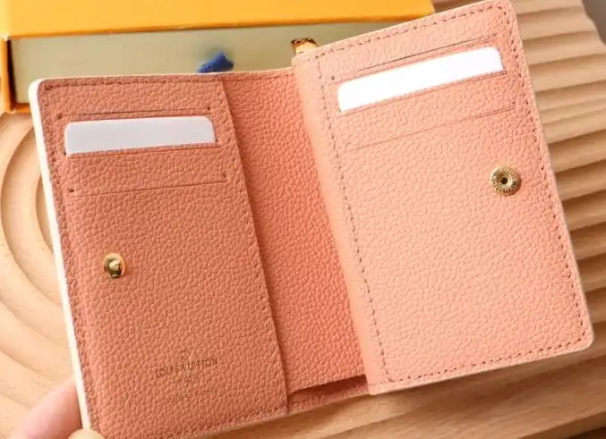 LV Wallets 4192D-0138