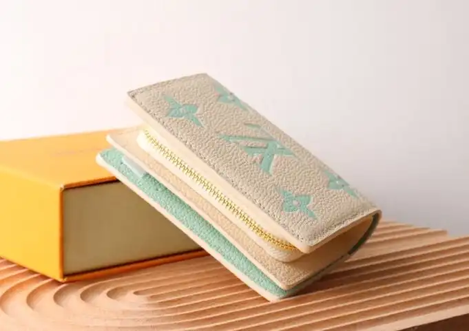 LV Wallets 4192D-0140