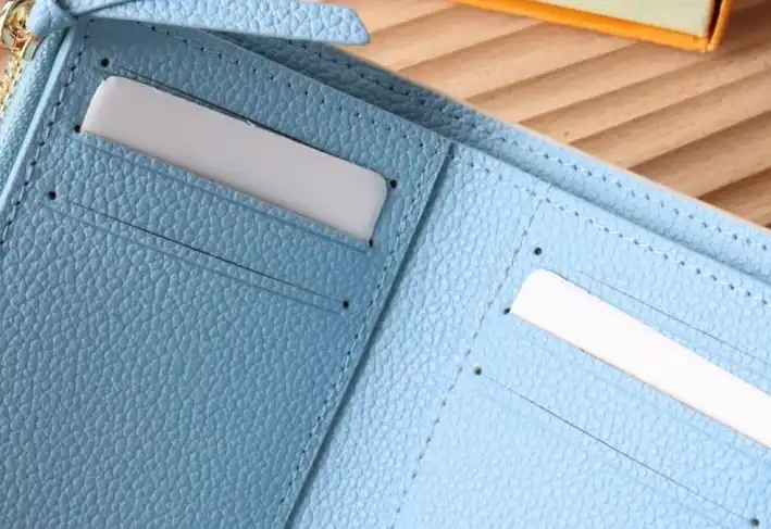LV Wallets 4192D-0142