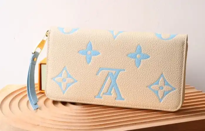 LV Wallets 4192D-0148