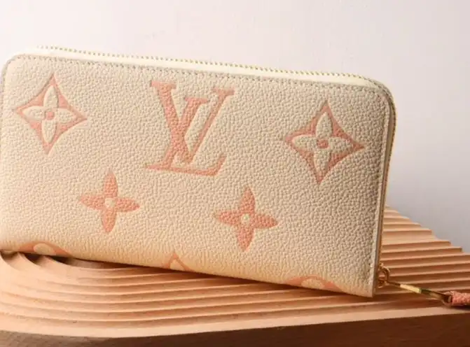 LV Wallets 4192D-0149