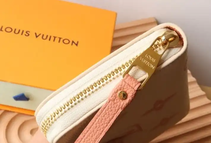 LV Wallets 4192D-0149