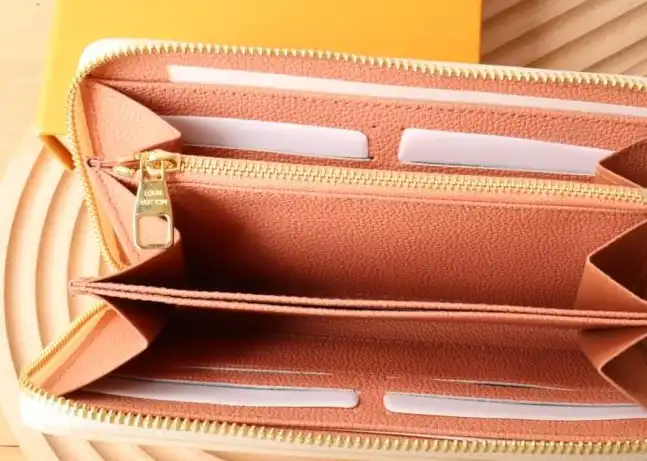 LV Wallets 4192D-0149