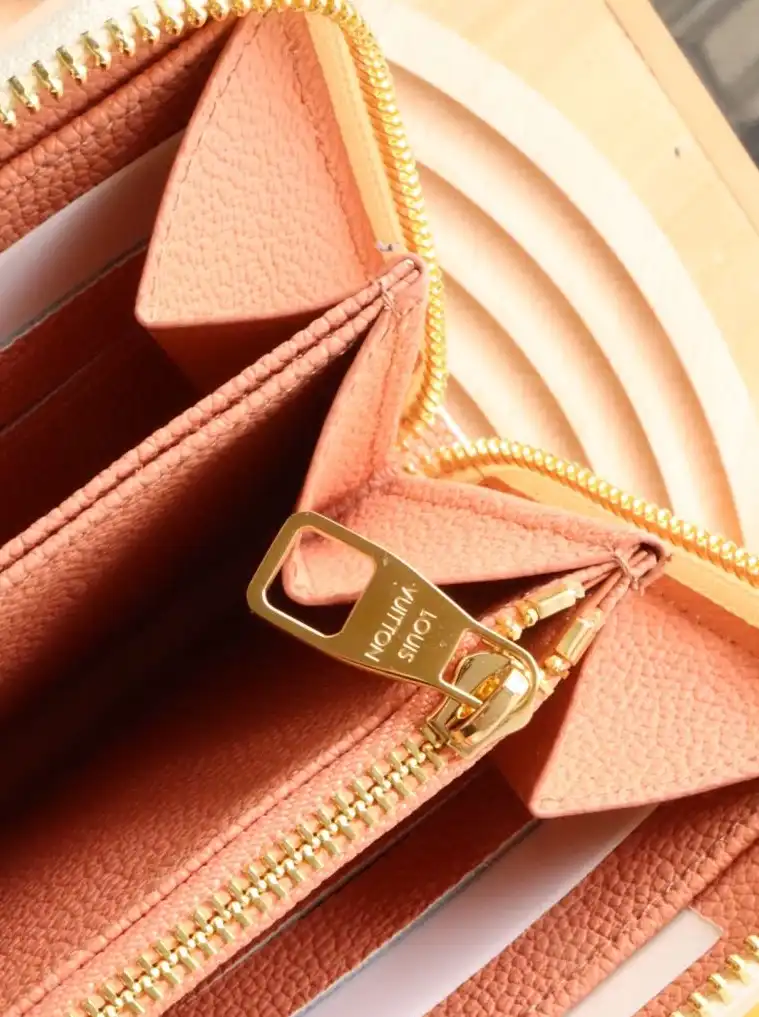 LV Wallets 4192D-0149