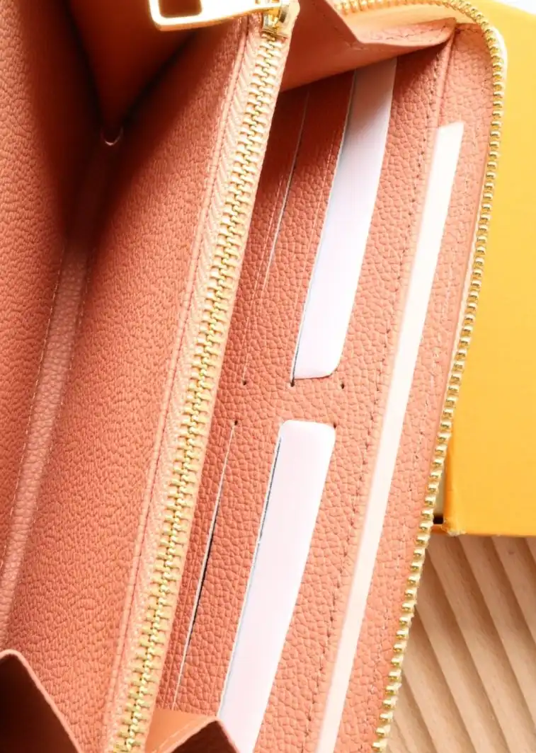 LV Wallets 4192D-0149