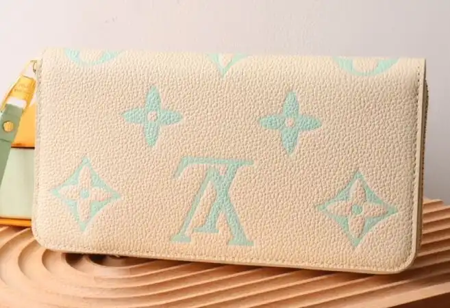 LV Wallets 4192D-0150